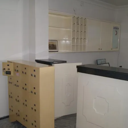 Apartahotel Monalisa 2*