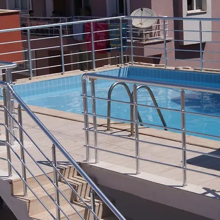 Monalisa Apartahotel