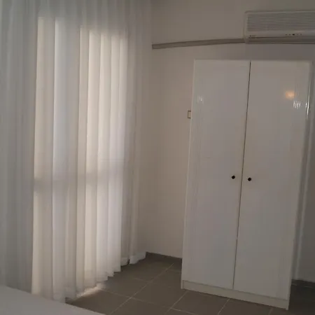 Monalisa Apartahotel 2*